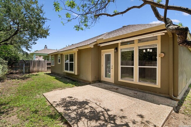 Building Photo - 1303 Bluff Forest