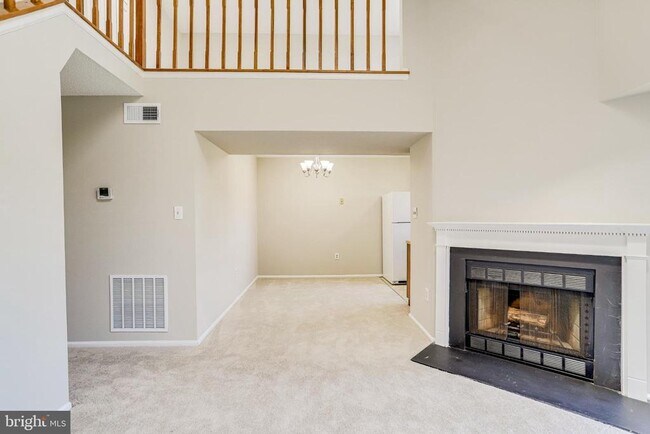 Building Photo - 7758 New Providence Dr