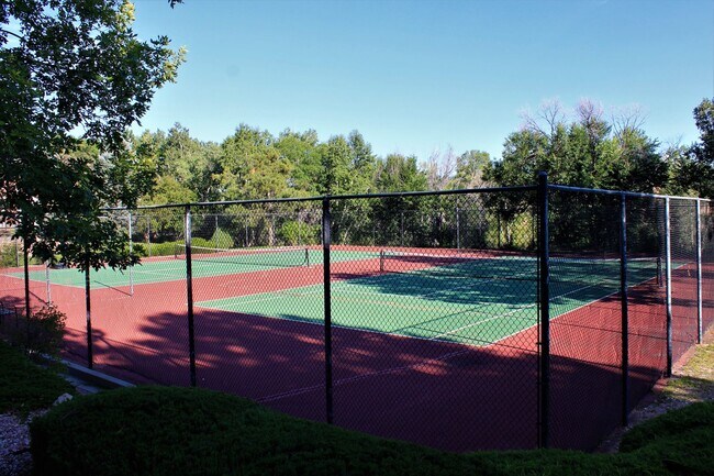 Building Photo - 6990 Los Reyes Cir