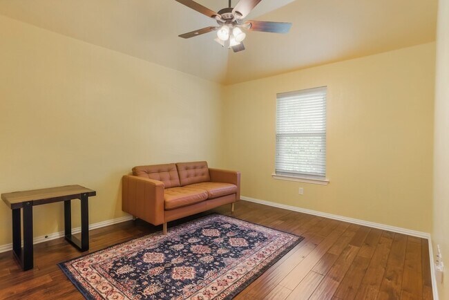 Building Photo - 3187 Blue Oak Dr