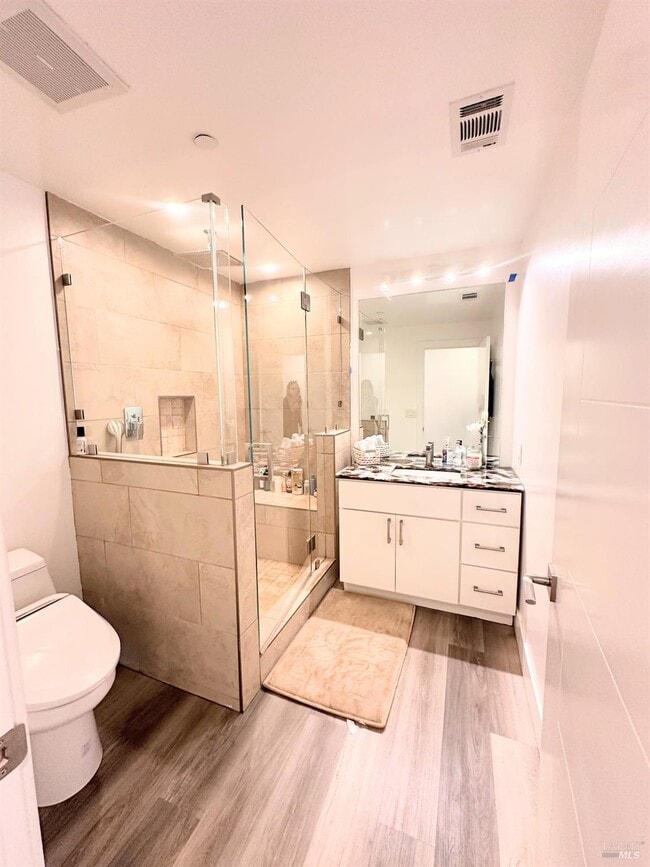Building Photo - 5148 Paradise Dr
