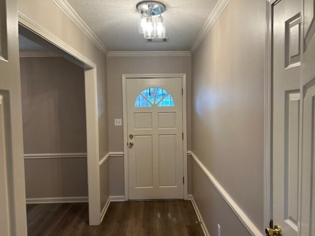 Building Photo - 290 Rose Trellis Rd