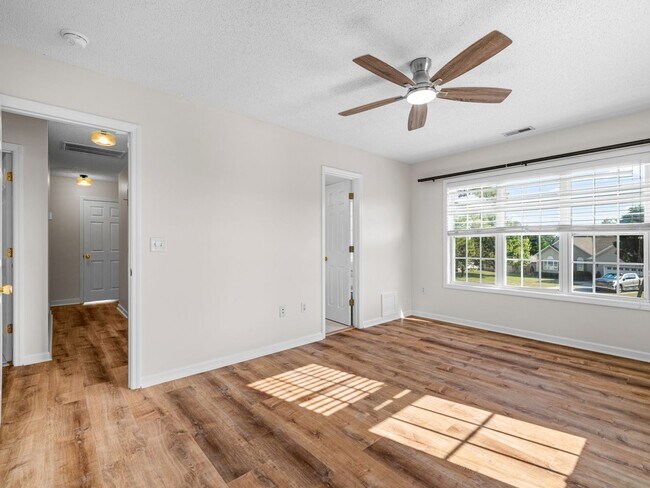 Building Photo - 217 Derby Downs Dr