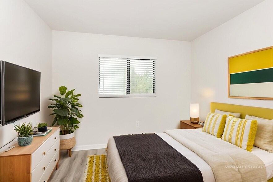 Building Photo - 3212 44th St W