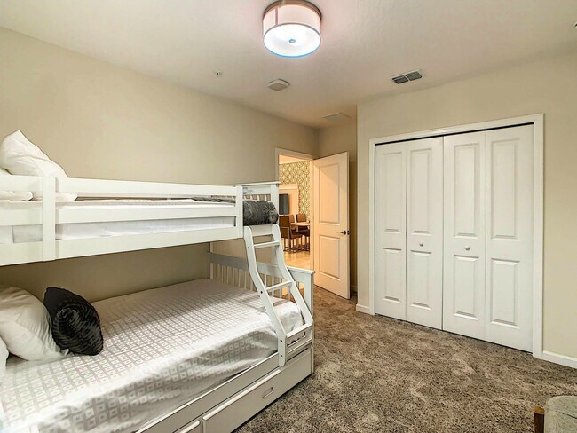 Building Photo - 1520 Oasis Club Blvd