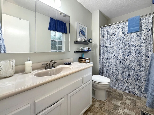 Building Photo - 148 Rice Rd