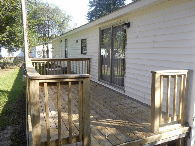 Building Photo - Limited-Time Move-In Special: No Deposit! Mobile Home in West Chatham with Fenced Yard