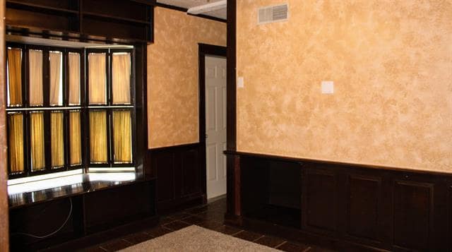 Building Photo - 55 Brentwood Rd