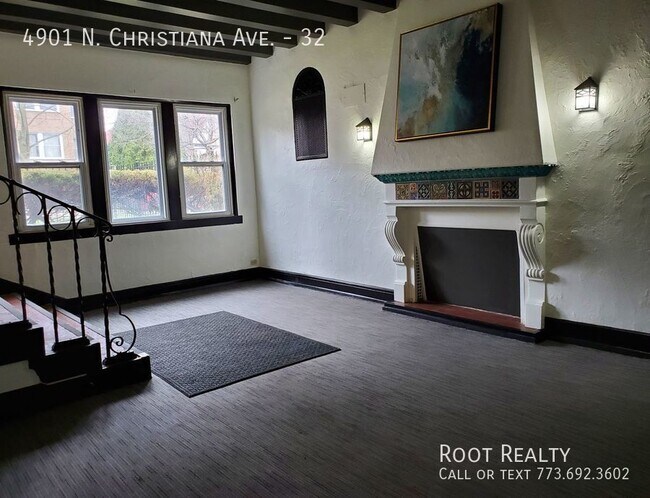 Building Photo - East Albany Park - Updated Garden-Level St...
