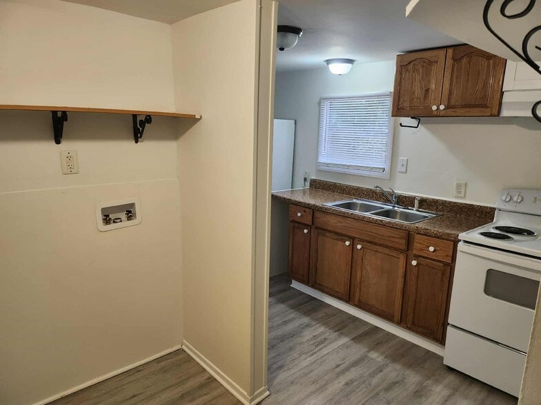 Building Photo - 1405 Cross Stream Dr