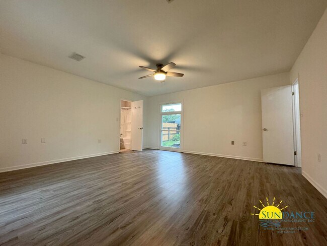 Building Photo - Stunning 4 Bedroom Overbrook Home with a Sparking Pool!