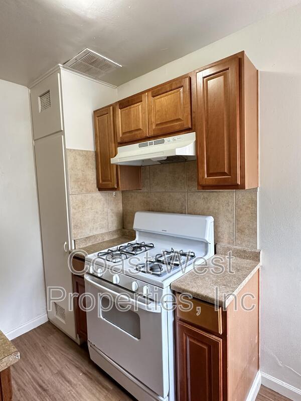 Building Photo - 3906 Witherby St