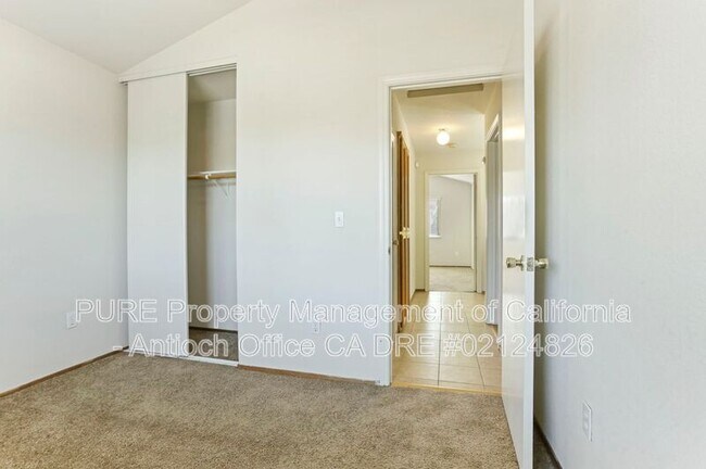 Building Photo - 1100 Twinbridge Ct