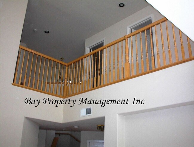 Building Photo - **Beautiful 4 Bedroom Home Overlooking Twin Creeks Golf Course**