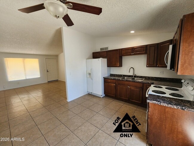 Building Photo - 3120 N 67th Ln