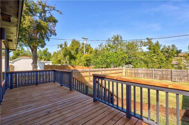 Building Photo - 3 Bed 2.5 Bath 1 Car Garage Built New 2021 in Gatewood Addition