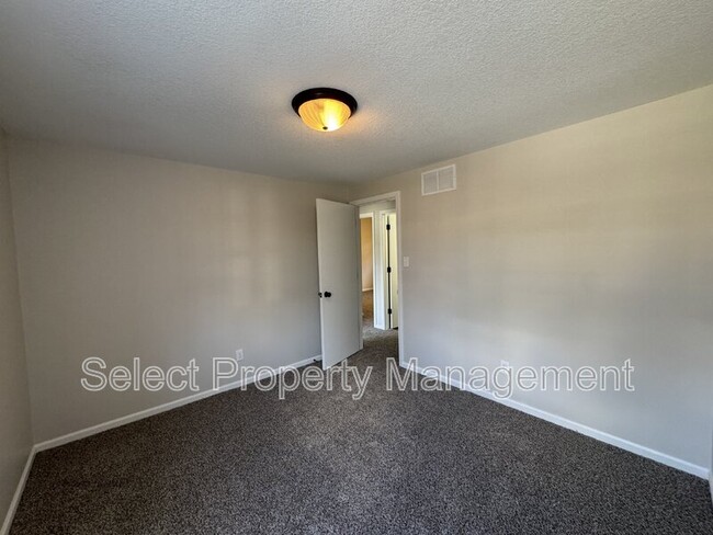 Building Photo - 6302 Papago Ct