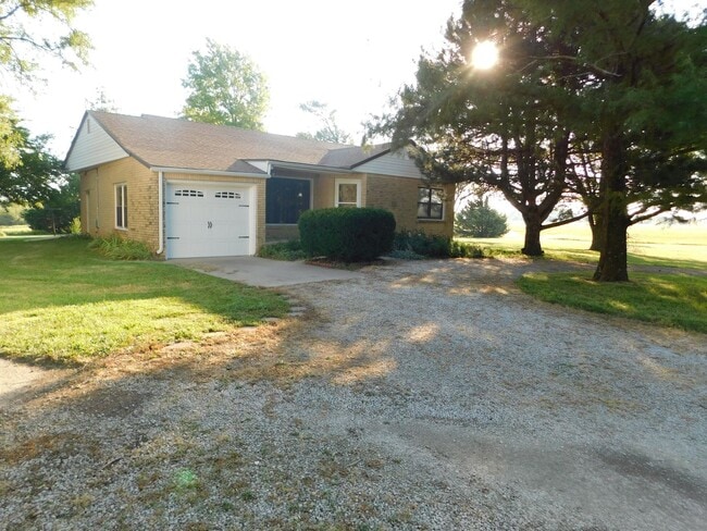 Building Photo - Hard to Find Rural Property North of Towan...