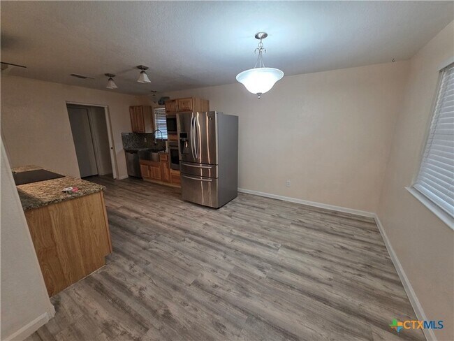 Building Photo - 3101 Westwood Dr
