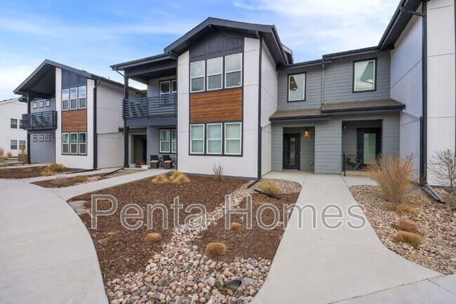 Building Photo - 563 Vicot Wy