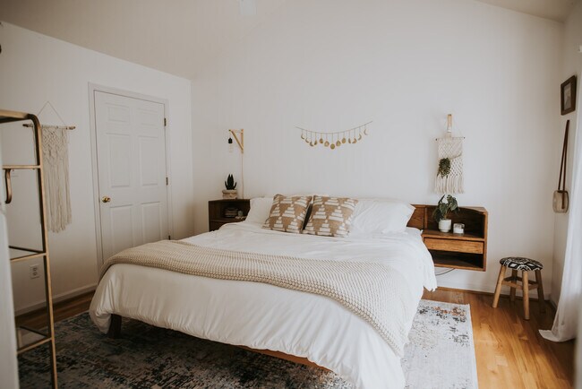 Building Photo - 10804 Trojan Hill Dr