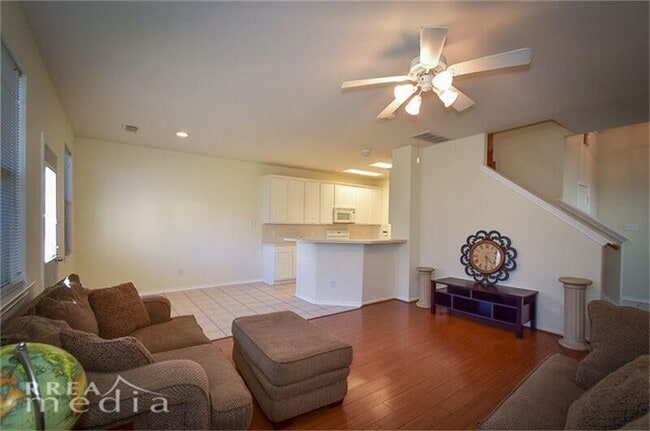Building Photo - 2923 Loganberry Park Ln