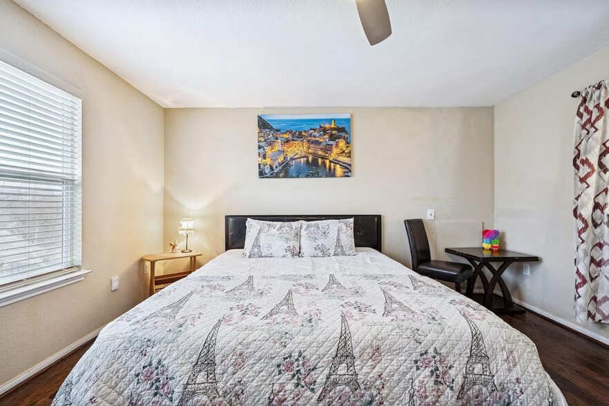 Building Photo - 3204 Ortman Dr