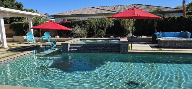 Building Photo - Villa de Gallego - Furnished Rental