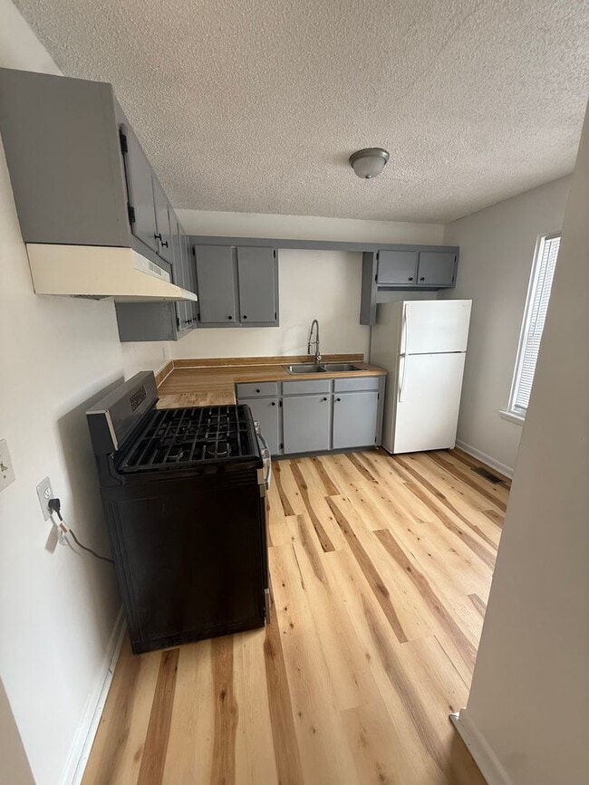 Building Photo - Charming 2-bedroom, 1-bathroom house in West Columbia