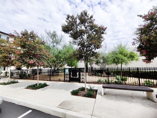 Building Photo - 537 W Foothill Blvd