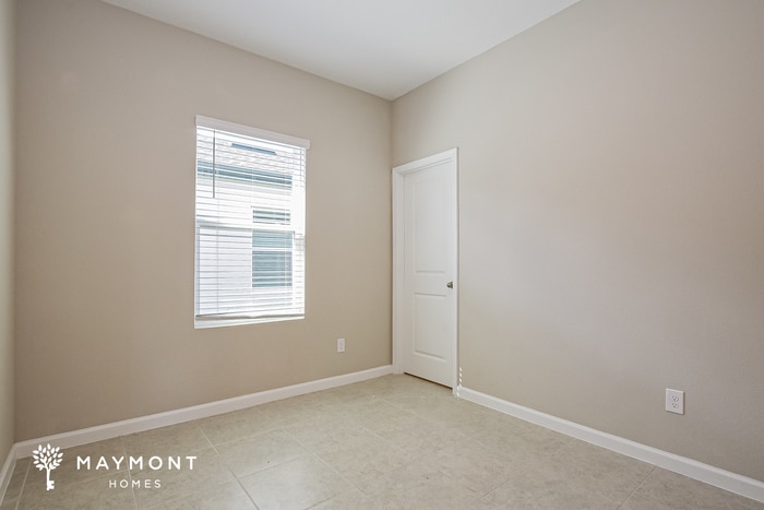 Building Photo - 2628 Island Walk Dr