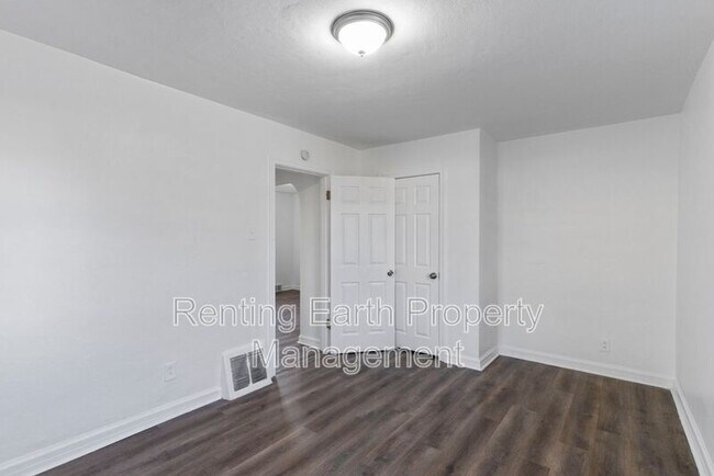 Building Photo - 588 Cosie Dr