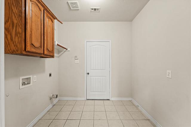 Building Photo - 8204 Hitching Tr