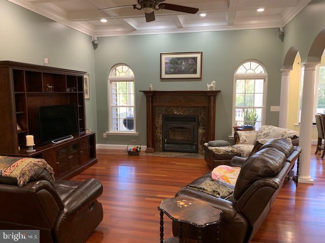 Building Photo - 24900 Fox Run Ln