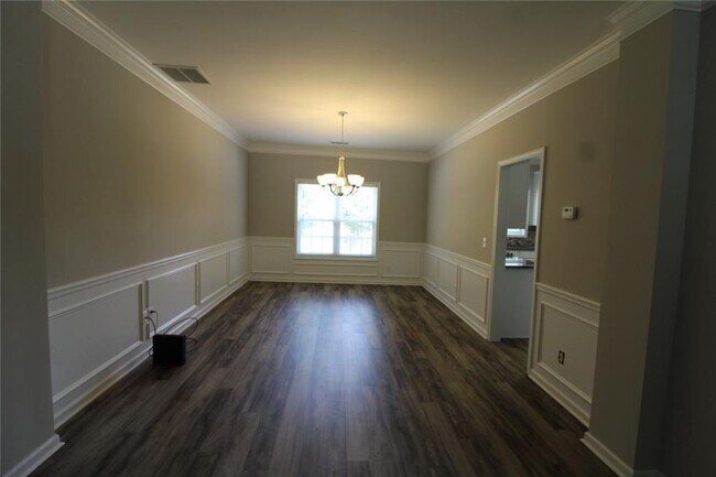 Building Photo - 1525 Woodpoint Way