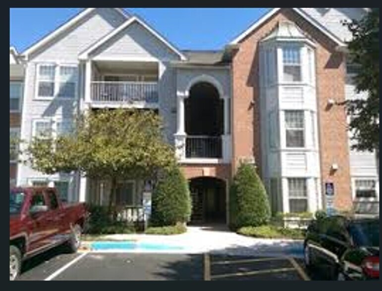 Building Photo - 4411 Silverbrook Ln