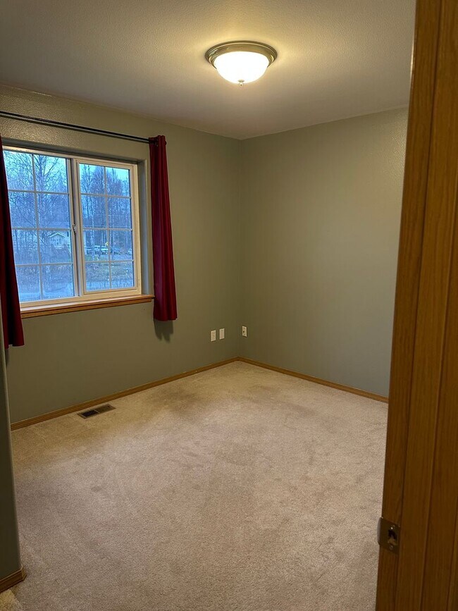 Building Photo - 4755 W Ronnies Cir