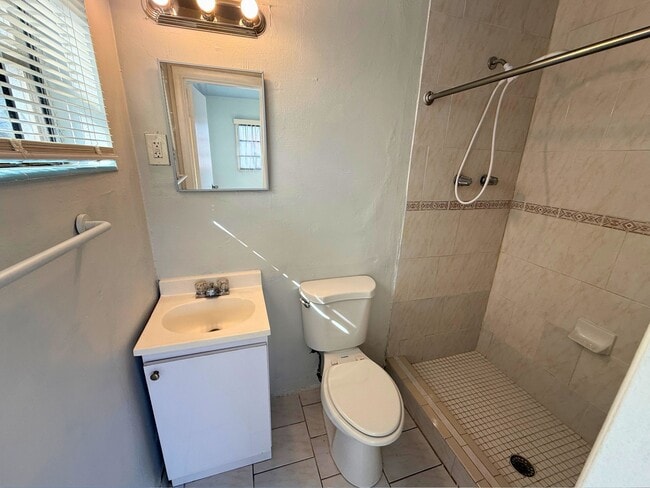 Building Photo - 20520 NW 24th Ct