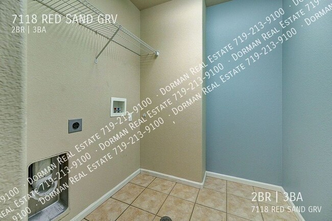 Building Photo - 7118 Red Sand Grove
