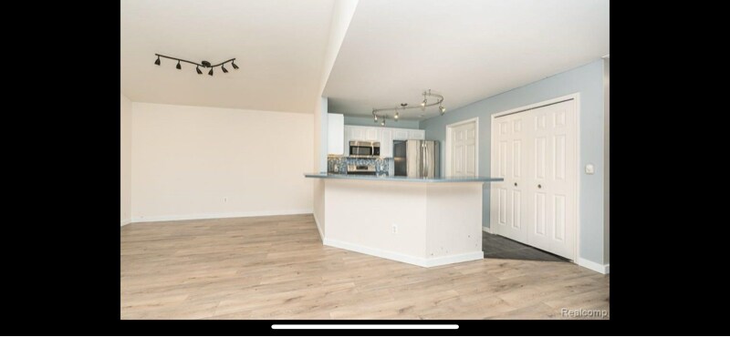 Primary Photo - 51780 Adler Park Dr W