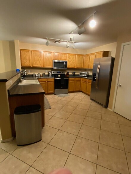 Building Photo - 6932 S Morning Dew Ln