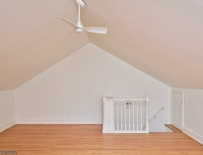 Building Photo - 46 York St