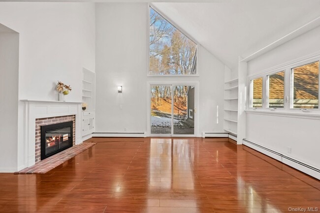 Building Photo - 11 Pondview Cl