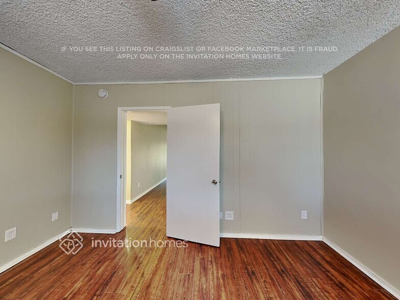 Building Photo - 15857 Liggett St