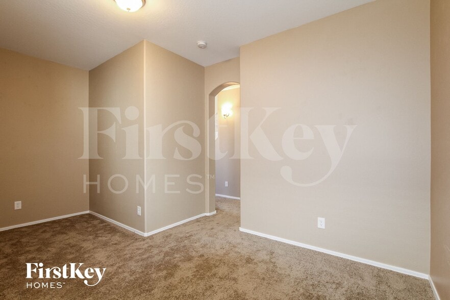 Building Photo - 16621 N 171st Dr