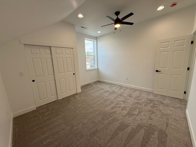 Building Photo - New Construction 2025: 5BR + Main-Level Office Amity OR