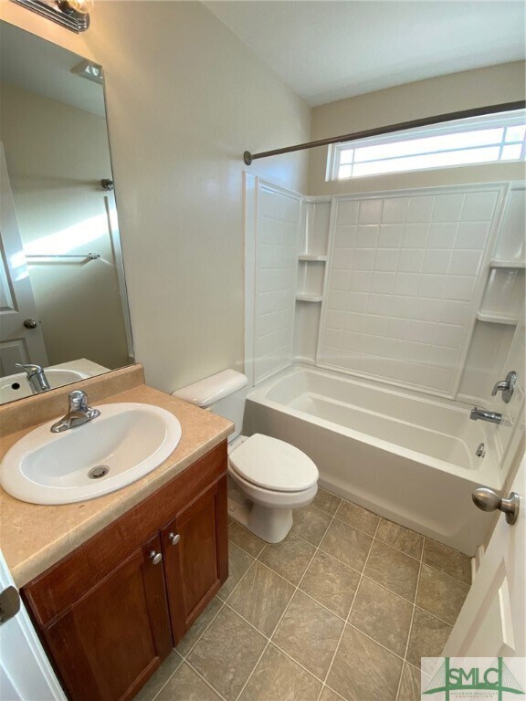 Building Photo - 142 Chapel Lake S