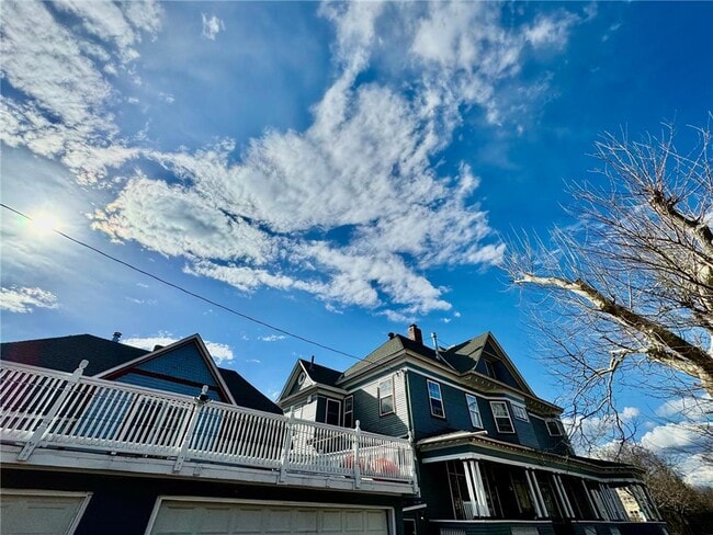 Building Photo - 1464 W Minnehaha Ave