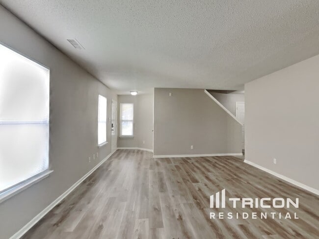 Building Photo - 2803 Redland Ln