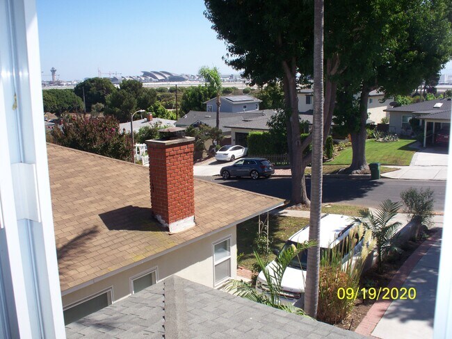 Building Photo - 7339 W 91st St